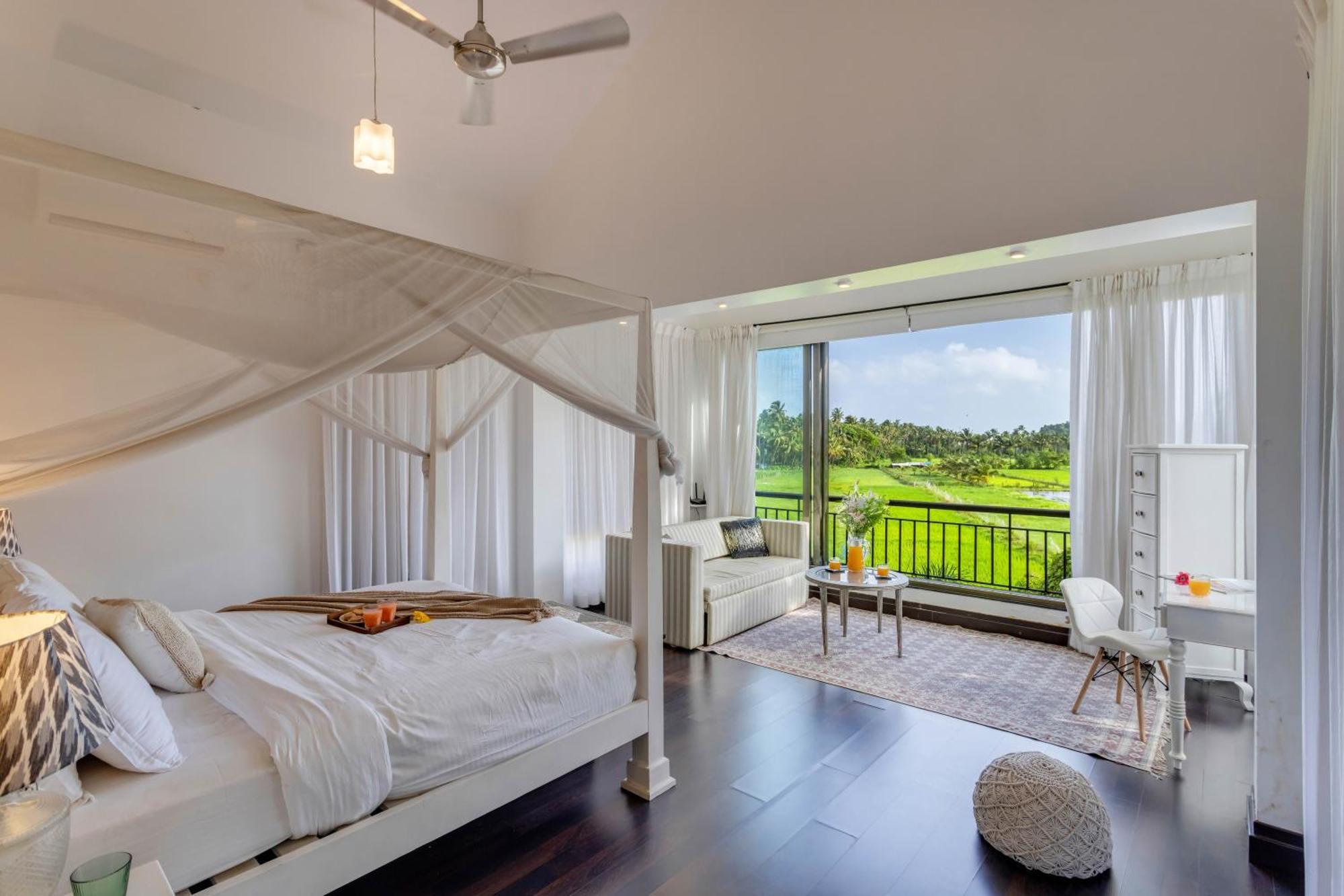 One - 5br With Private Pool & Outdoor Deck In North Goa *