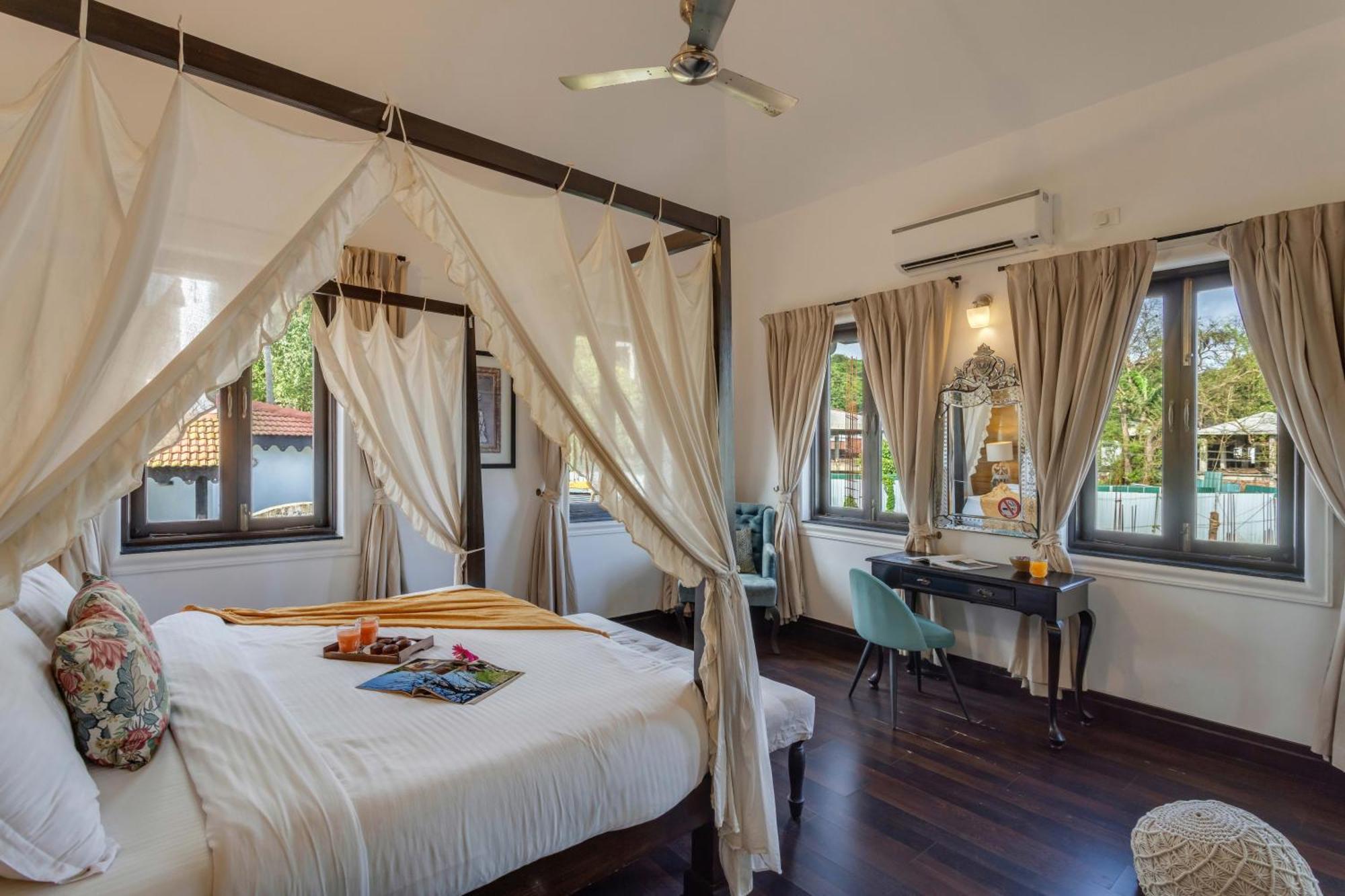 Villa One - 5br With Private Pool & Outdoor Deck In North Goa