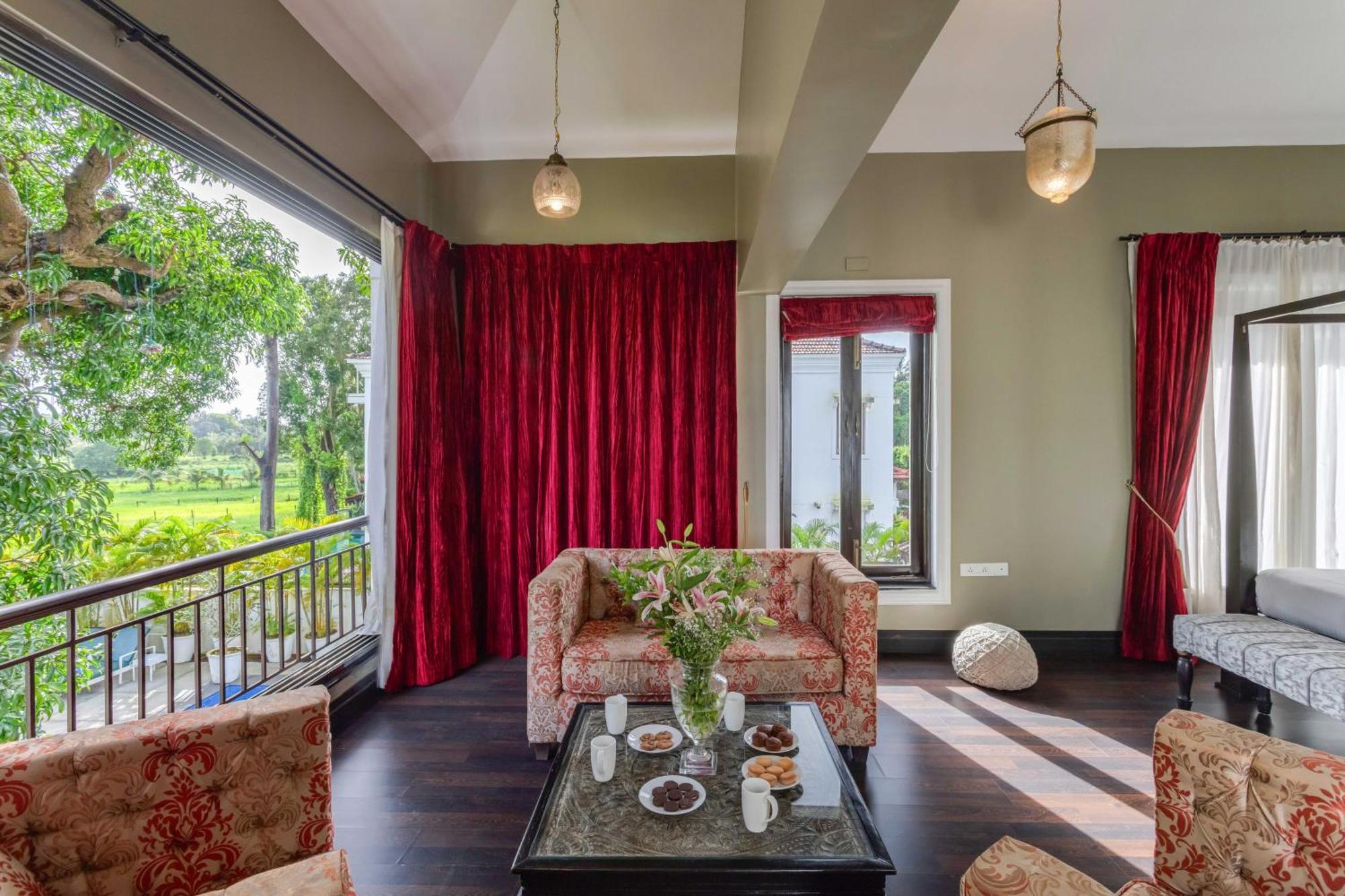 Villa One - 5br With Private Pool & Outdoor Deck In North Goa *