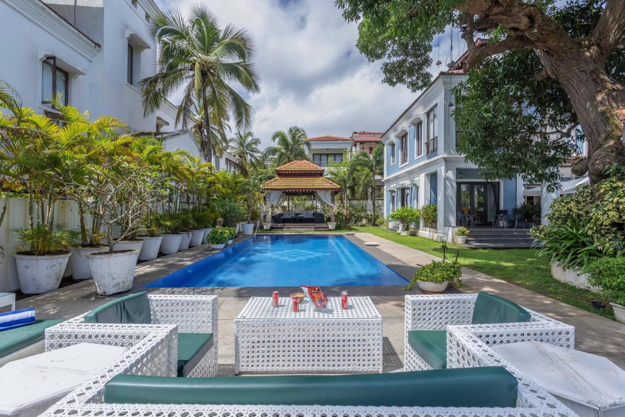 One - 5br With Private Pool & Outdoor Deck In North Goa